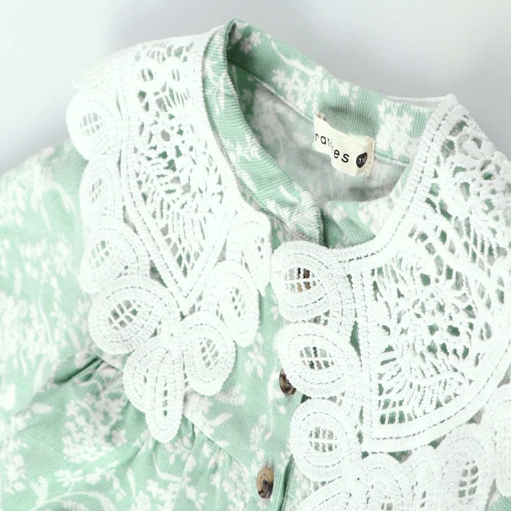 ライトグリーン