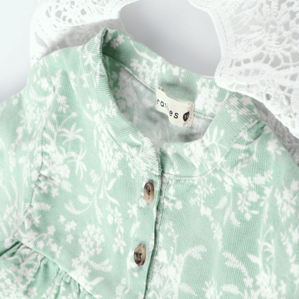 ライトグリーン