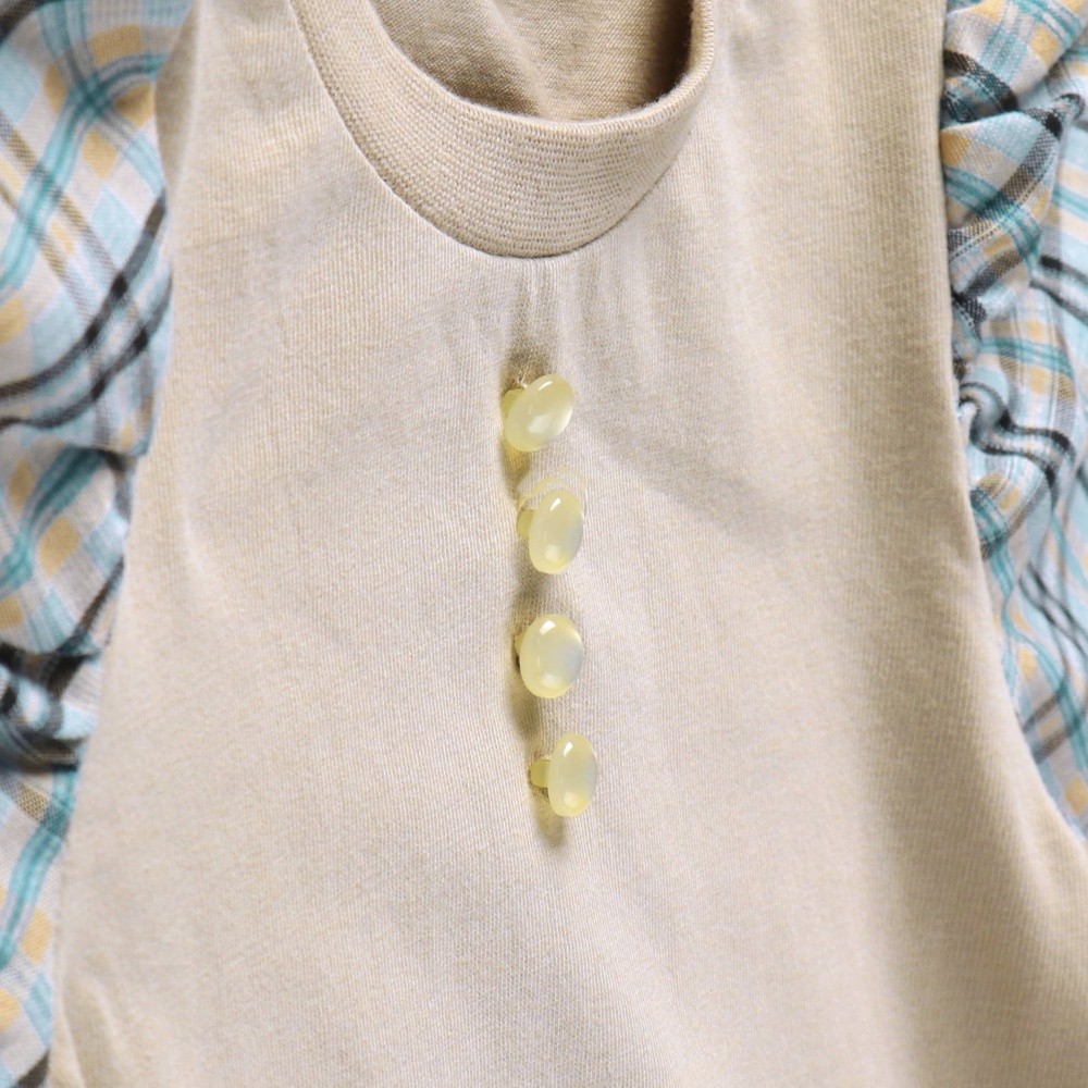 ピンクベージュ