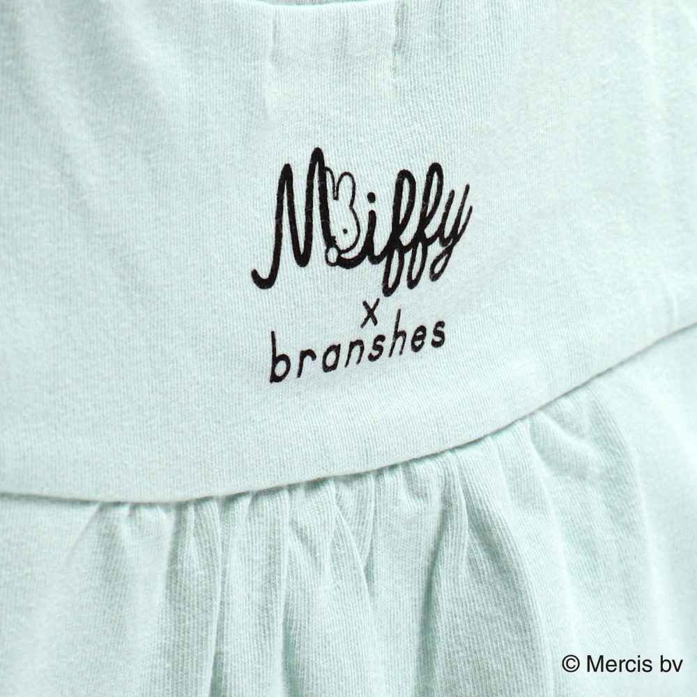 ライトグリーン