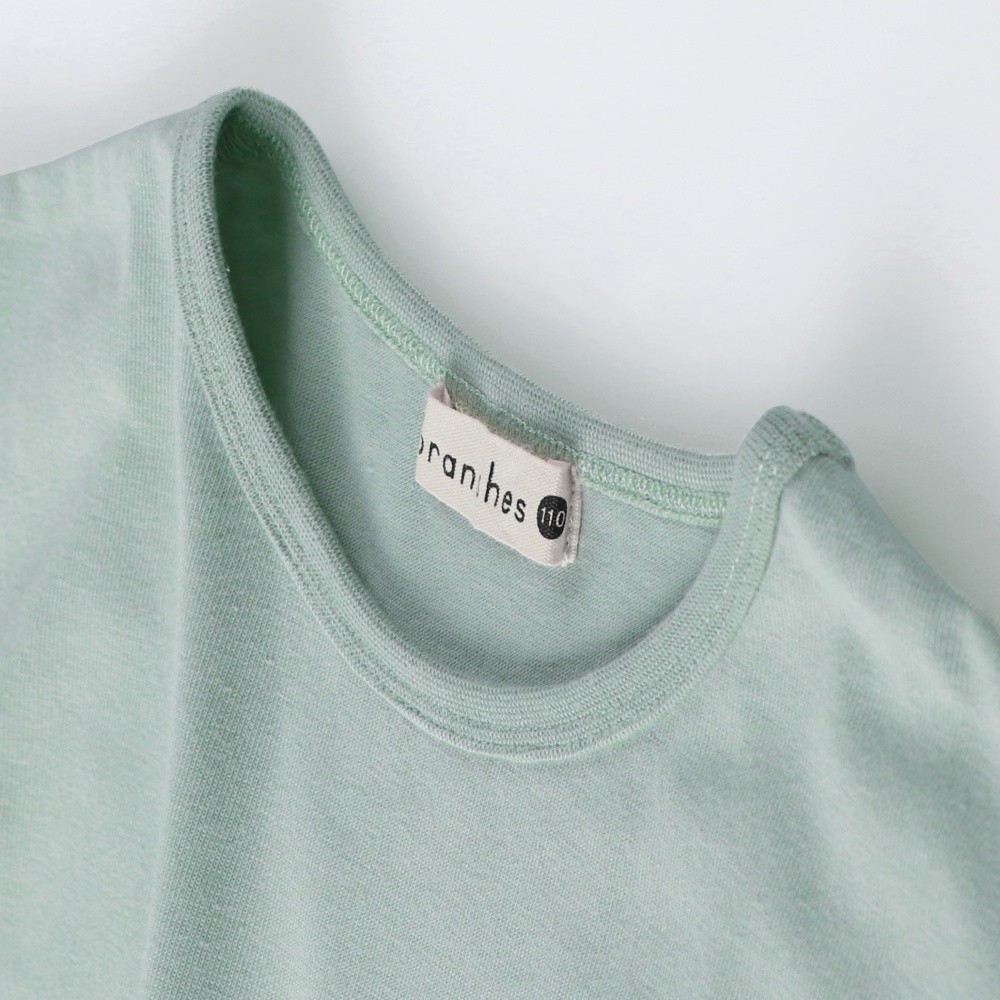 ライトグリーン