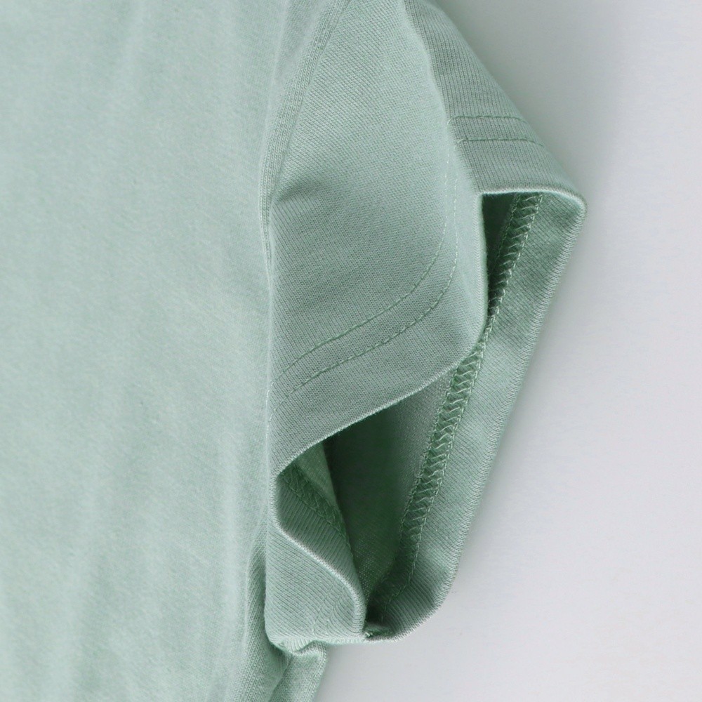 ライトグリーン