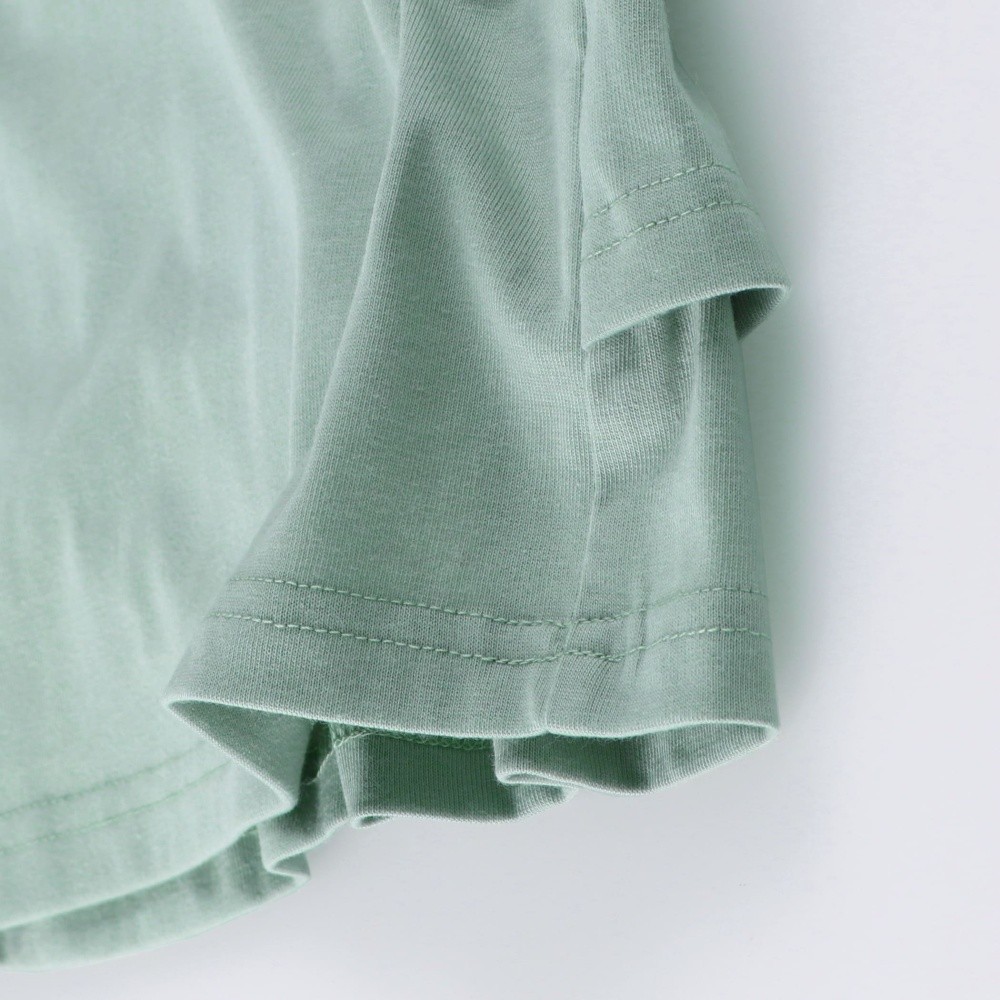 ライトグリーン