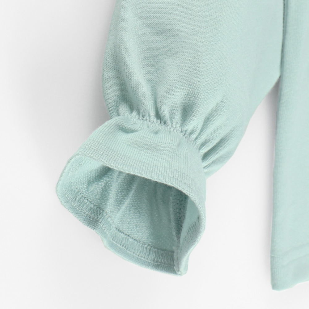 ライトグリーン