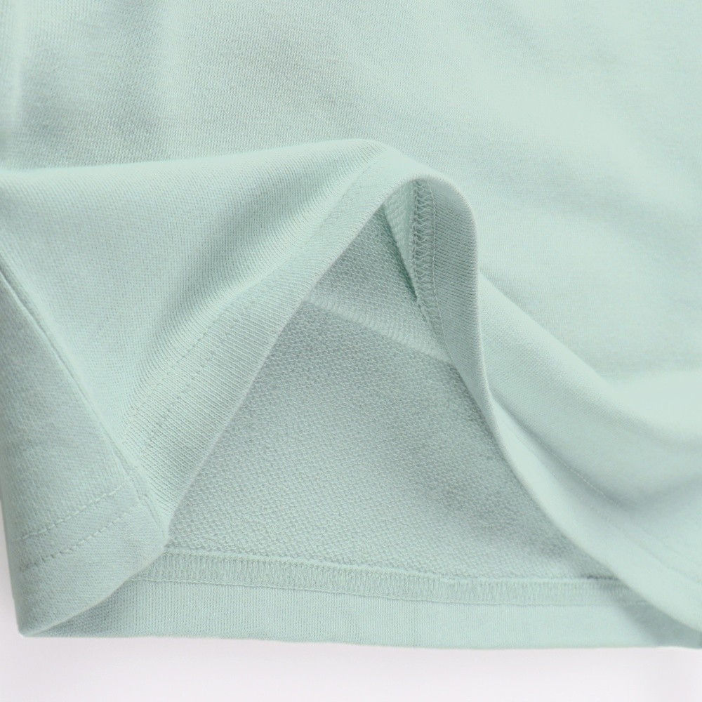 ライトグリーン