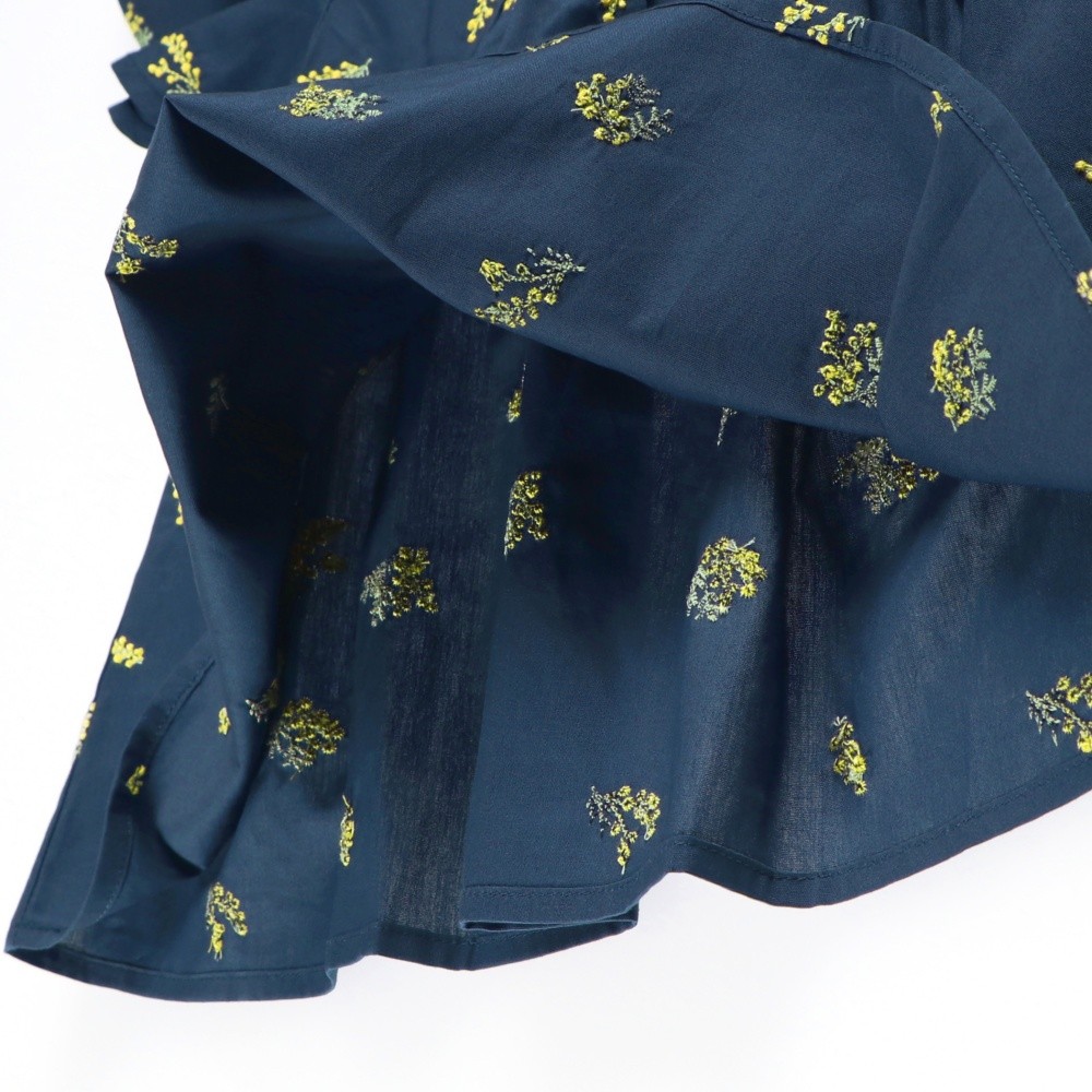 ネイビーブルー