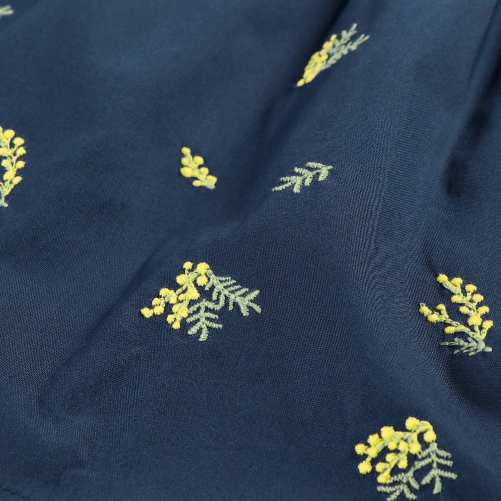 ネイビーブルー