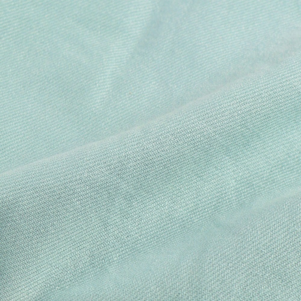 ライトグリーン