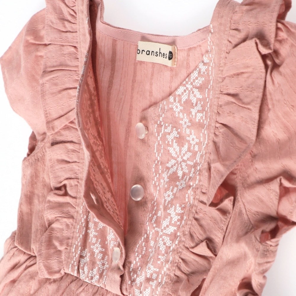 サーモンピンク