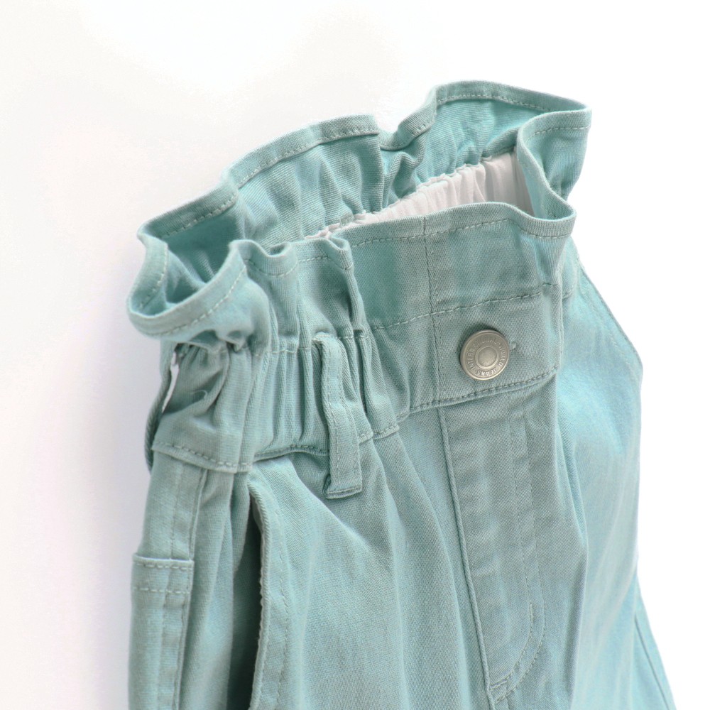 ライトグリーン