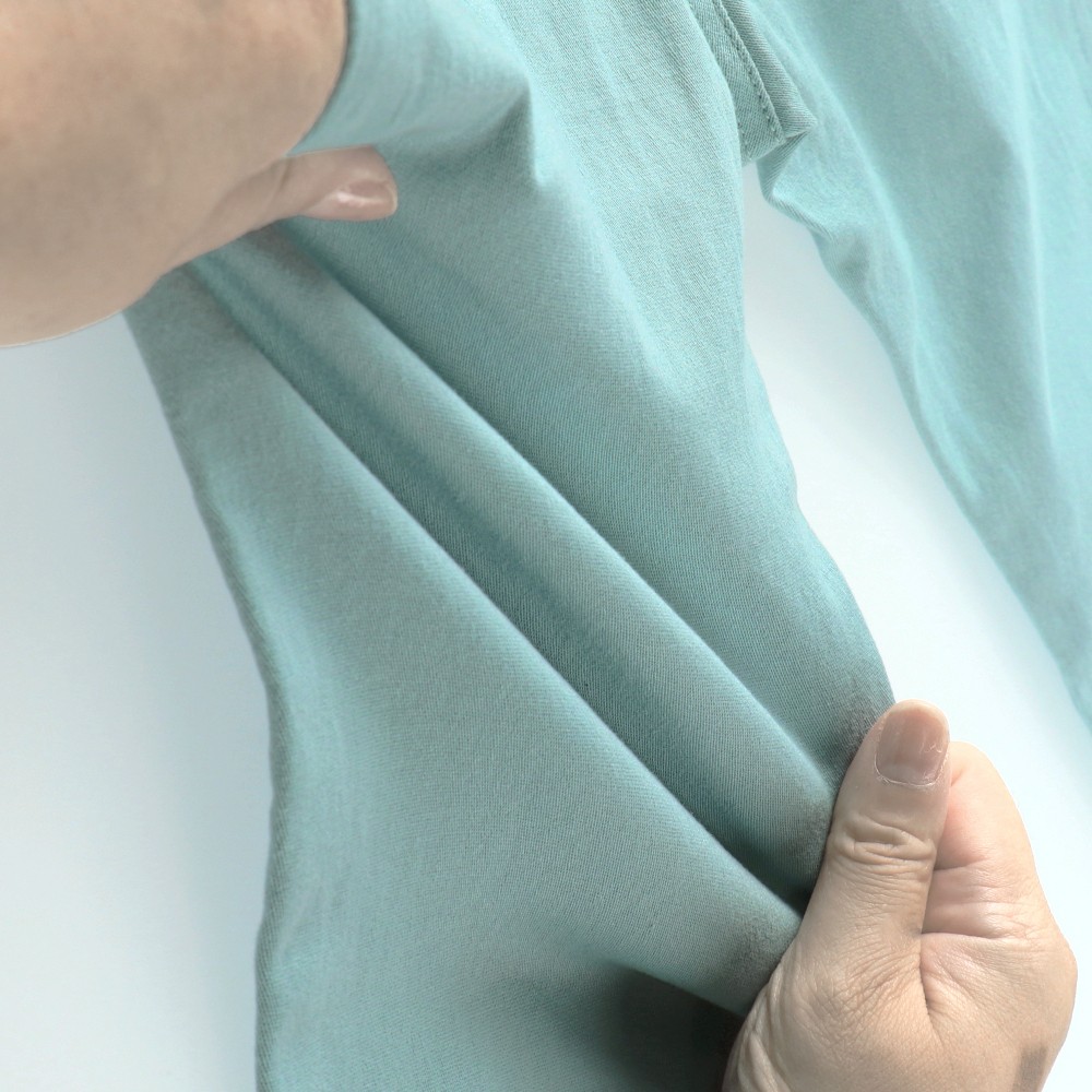 ライトグリーン