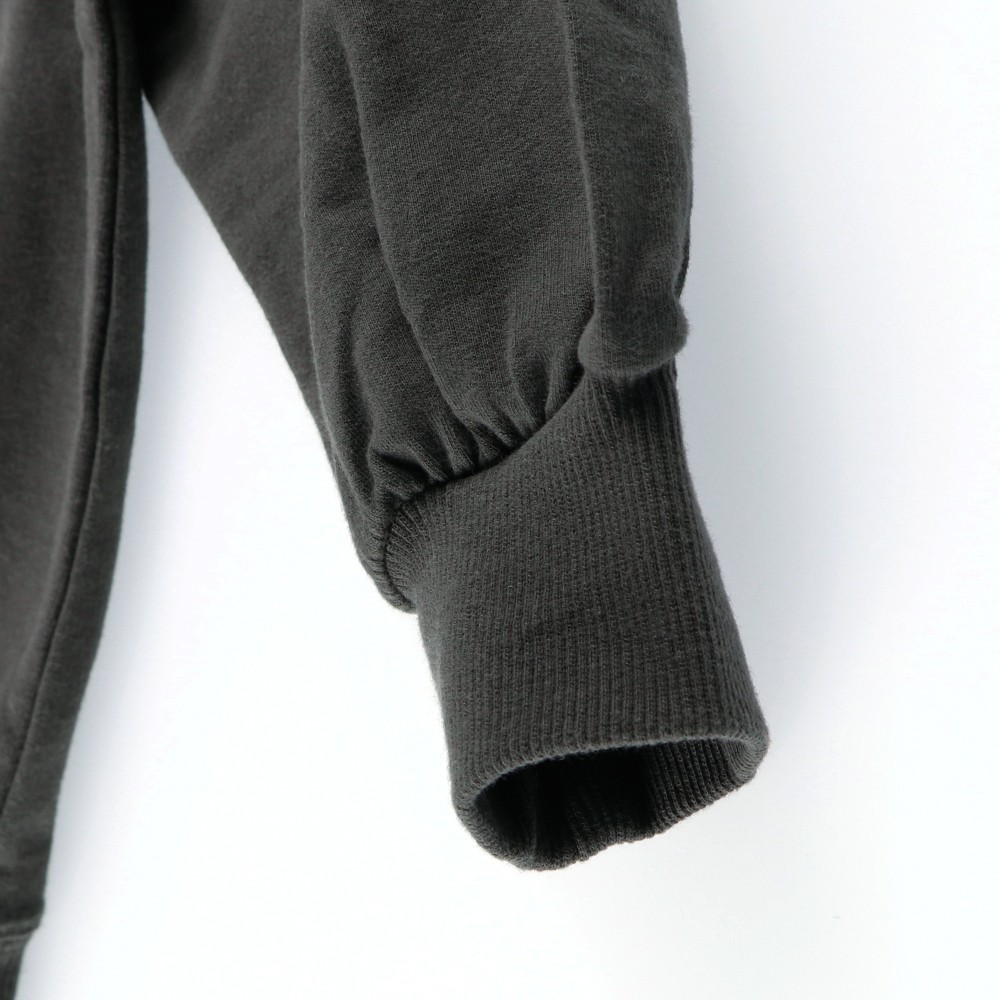 チャコールグレー