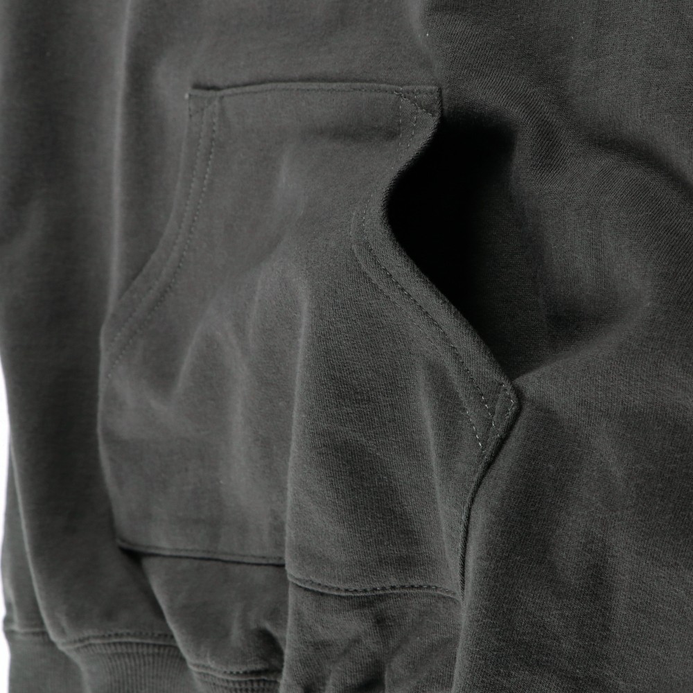 チャコールグレー