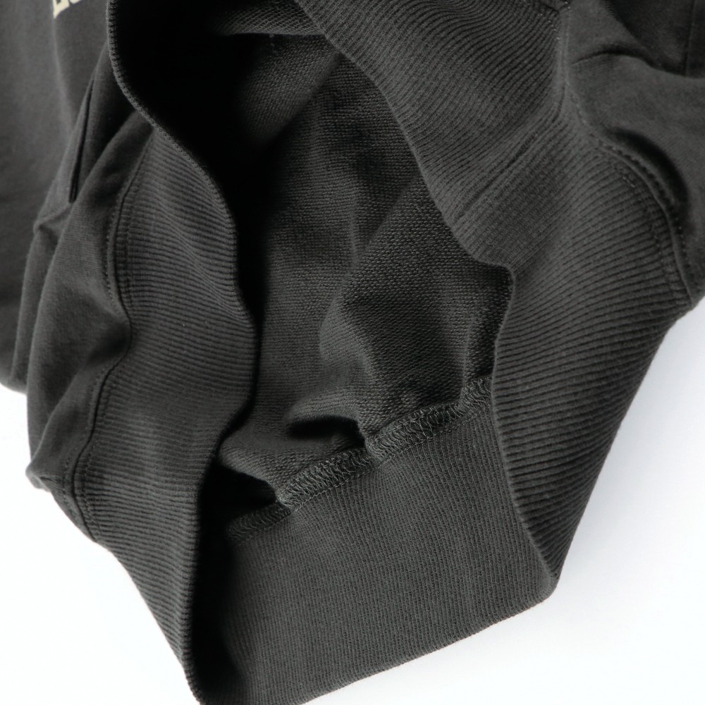 チャコールグレー