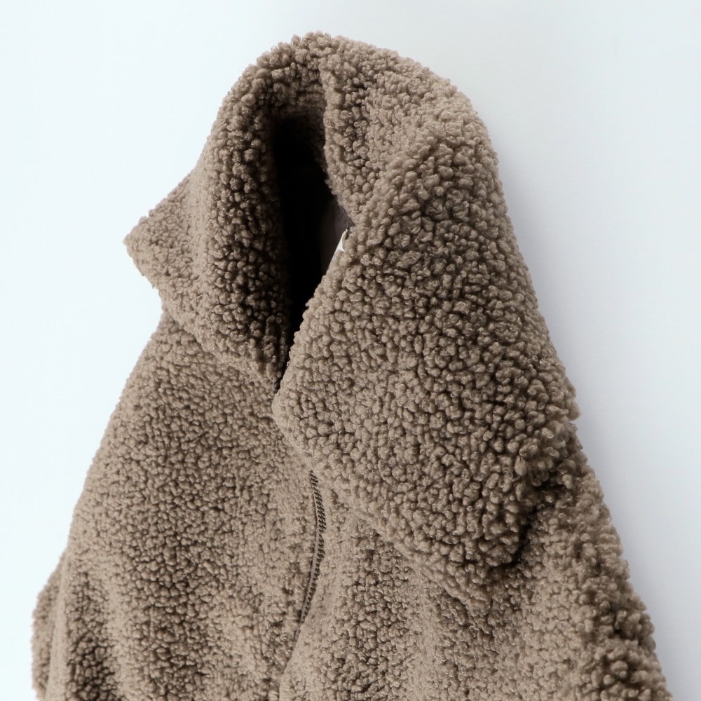 大きめ衿ボアジャケット