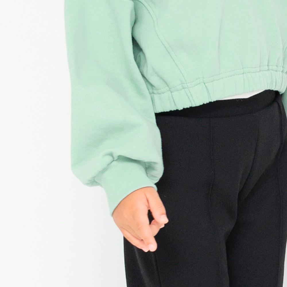 ライトグリーン