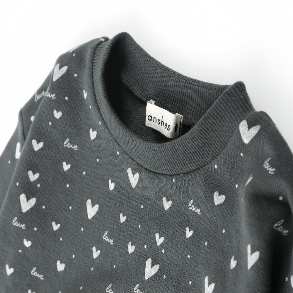 チャコールグレー