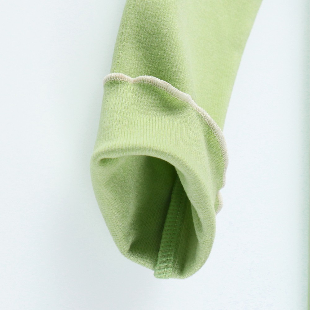 ライトグリーン