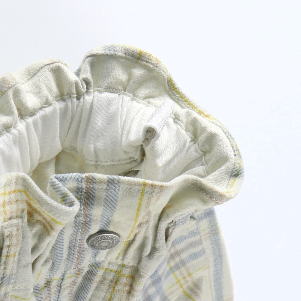 ライトベージュ