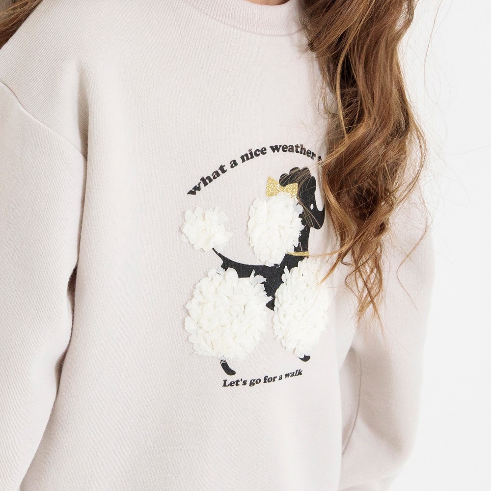 ライトベージュ