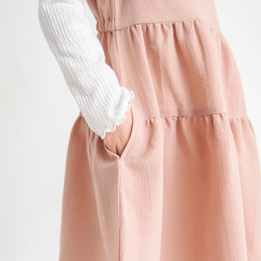 ピンクベージュ