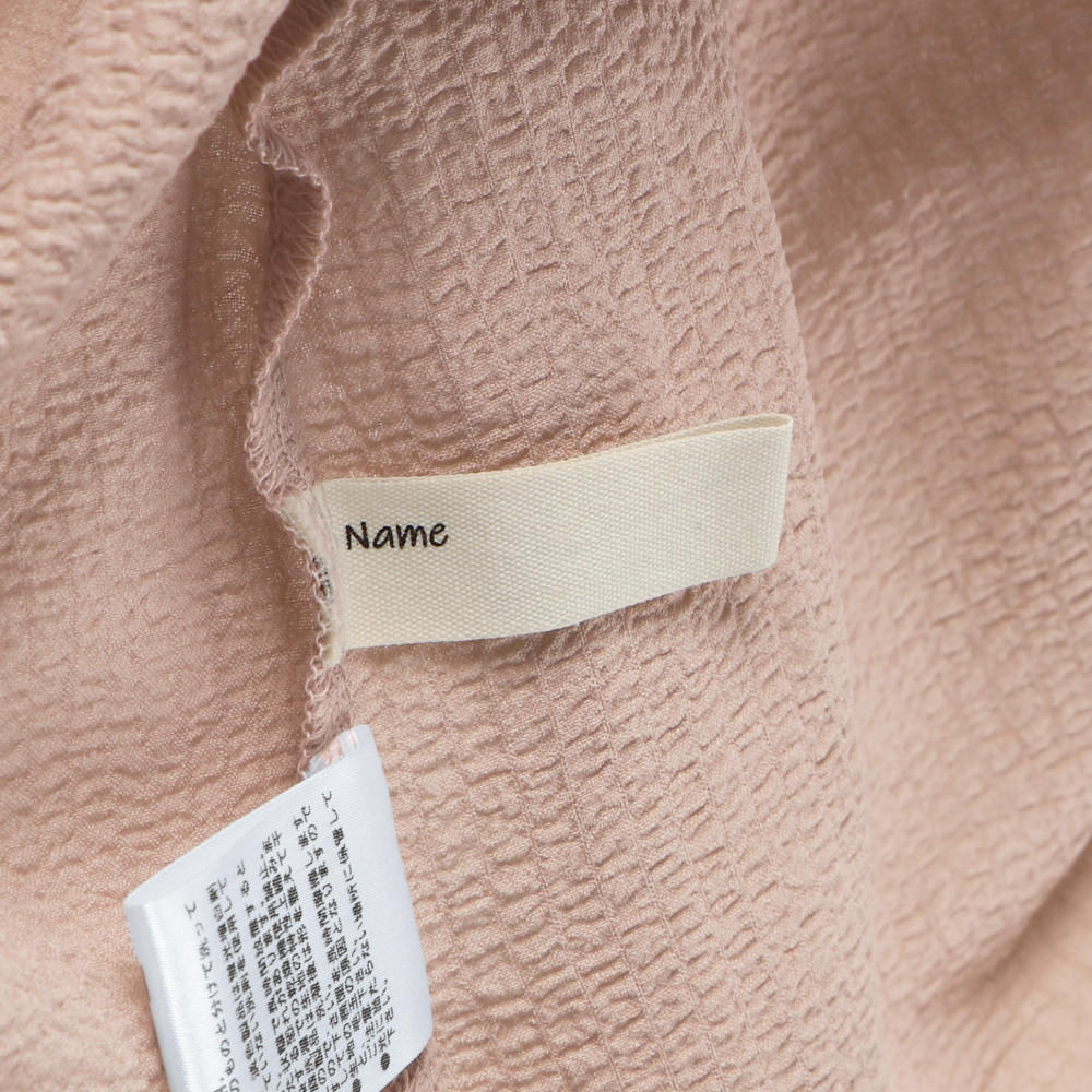 ピンクベージュ