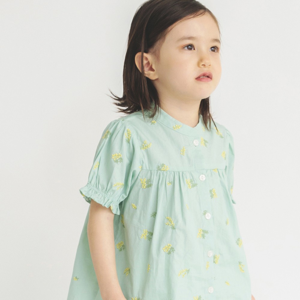 ライトグリーン