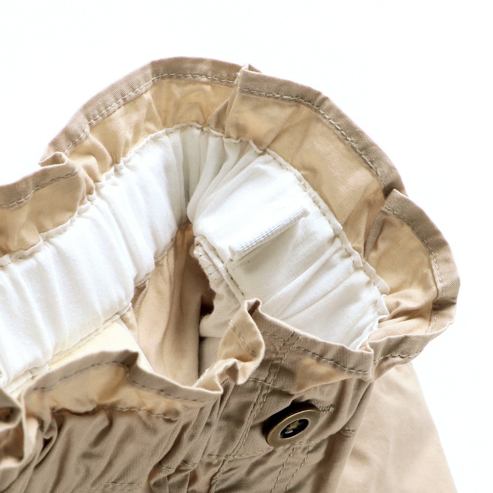 ライトベージュ