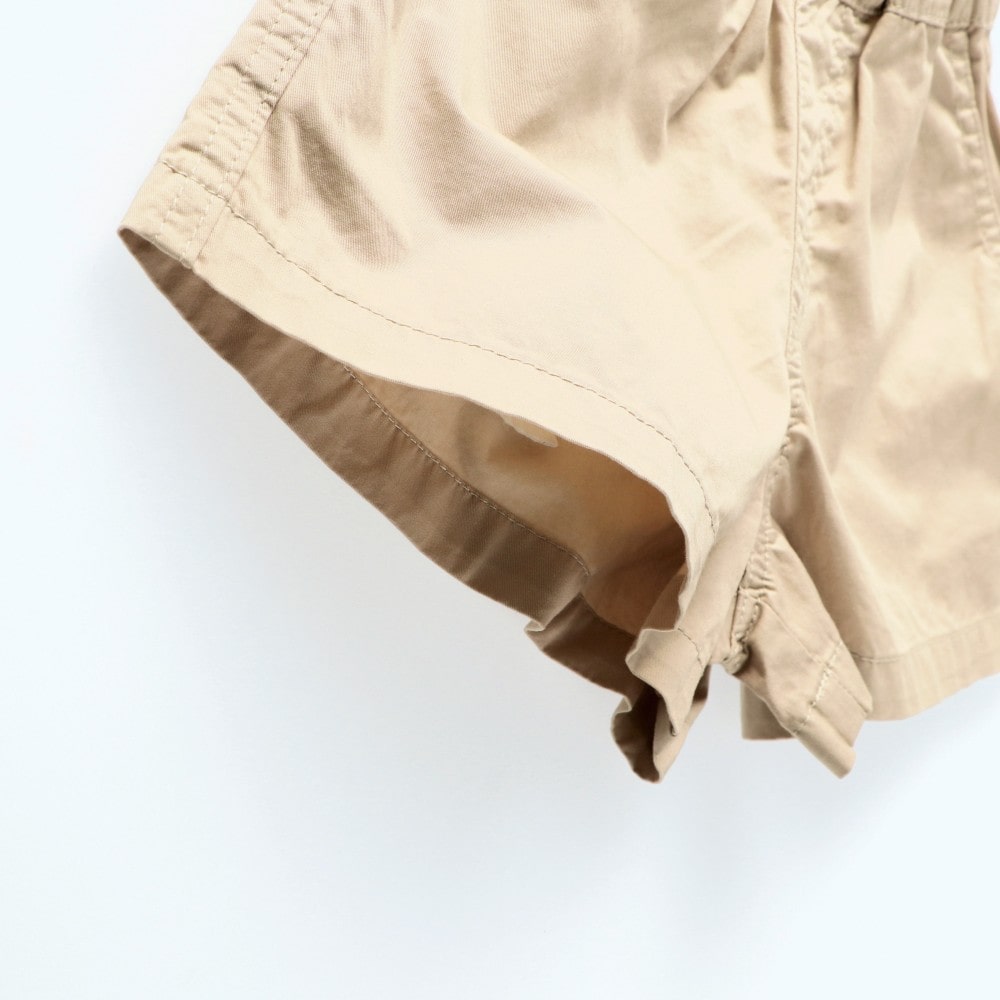 ライトベージュ