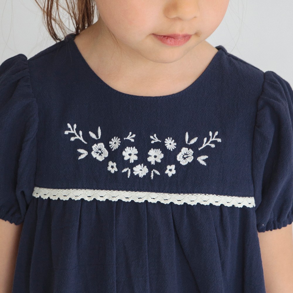 ネイビーブルー