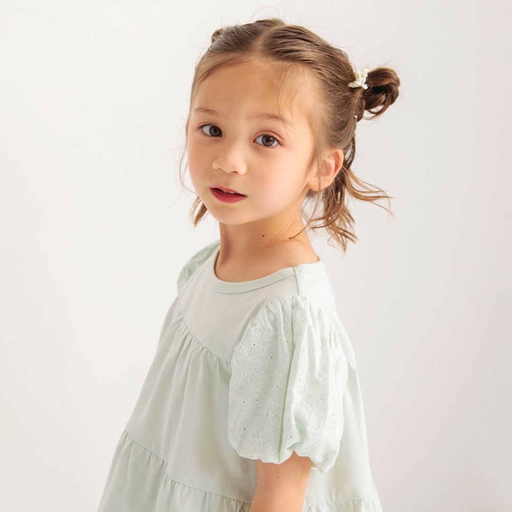 ライトグリーン