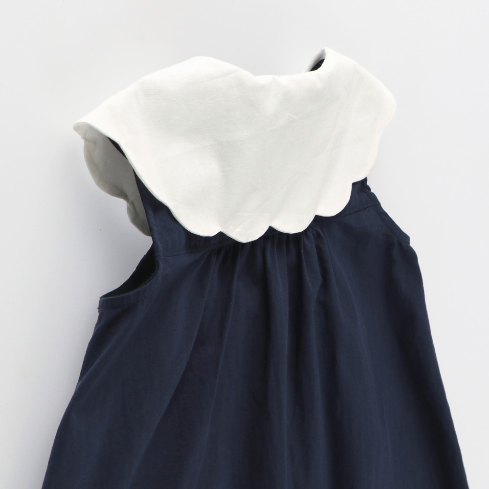 ネイビーブルー