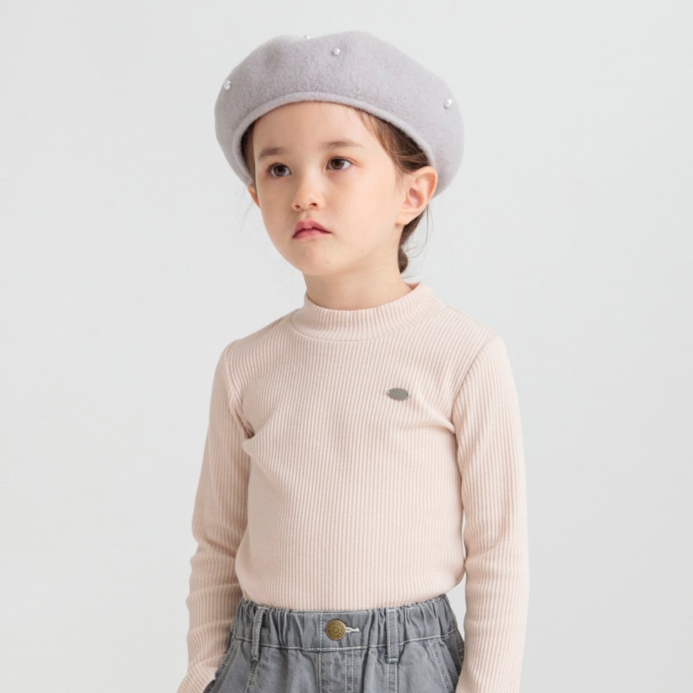 ピンクベージュ