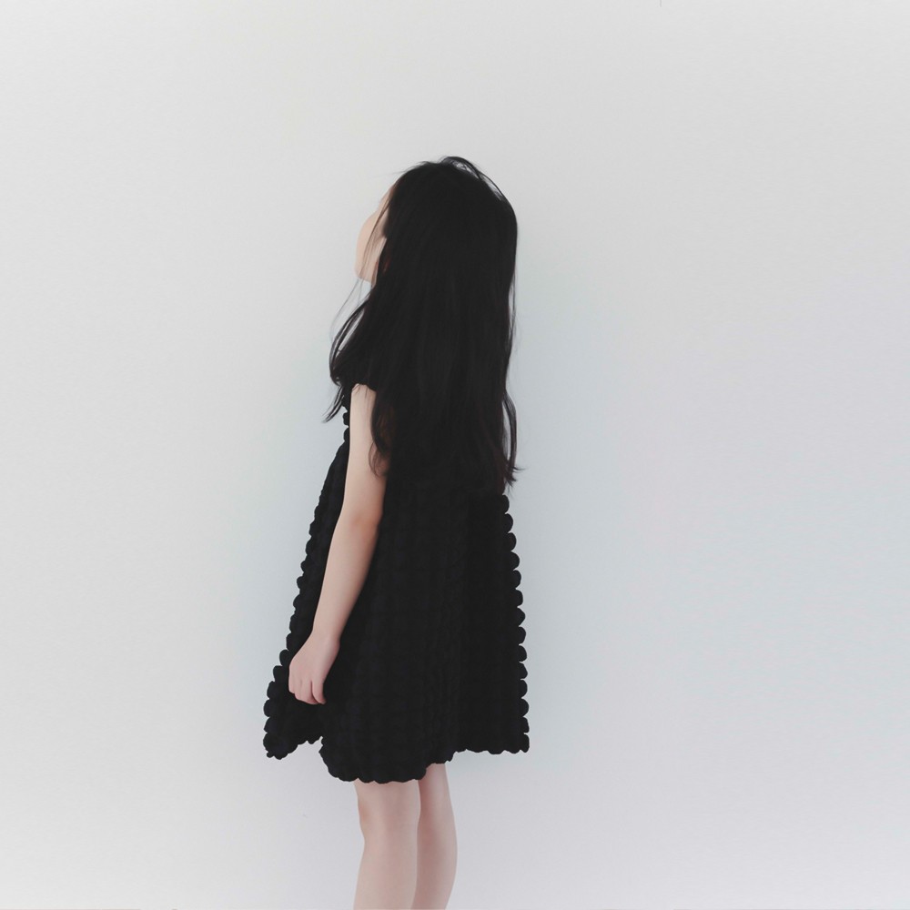 ブラック