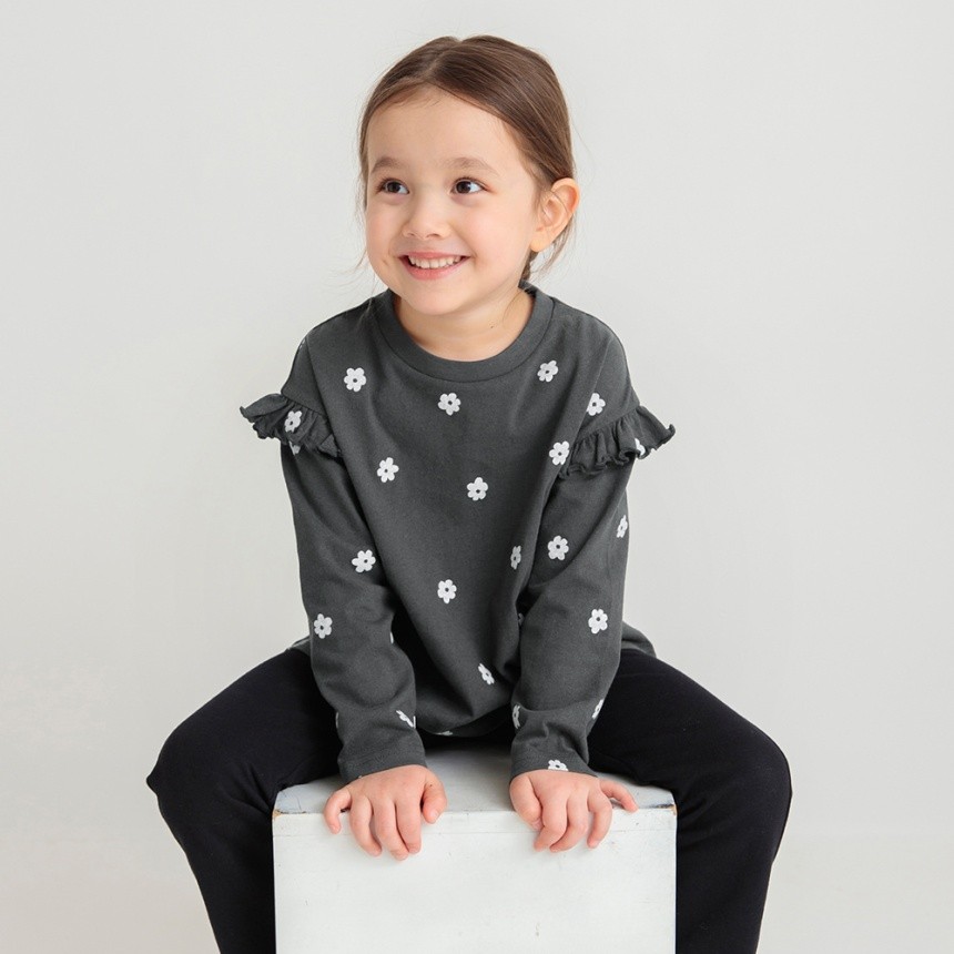 チャコールグレー