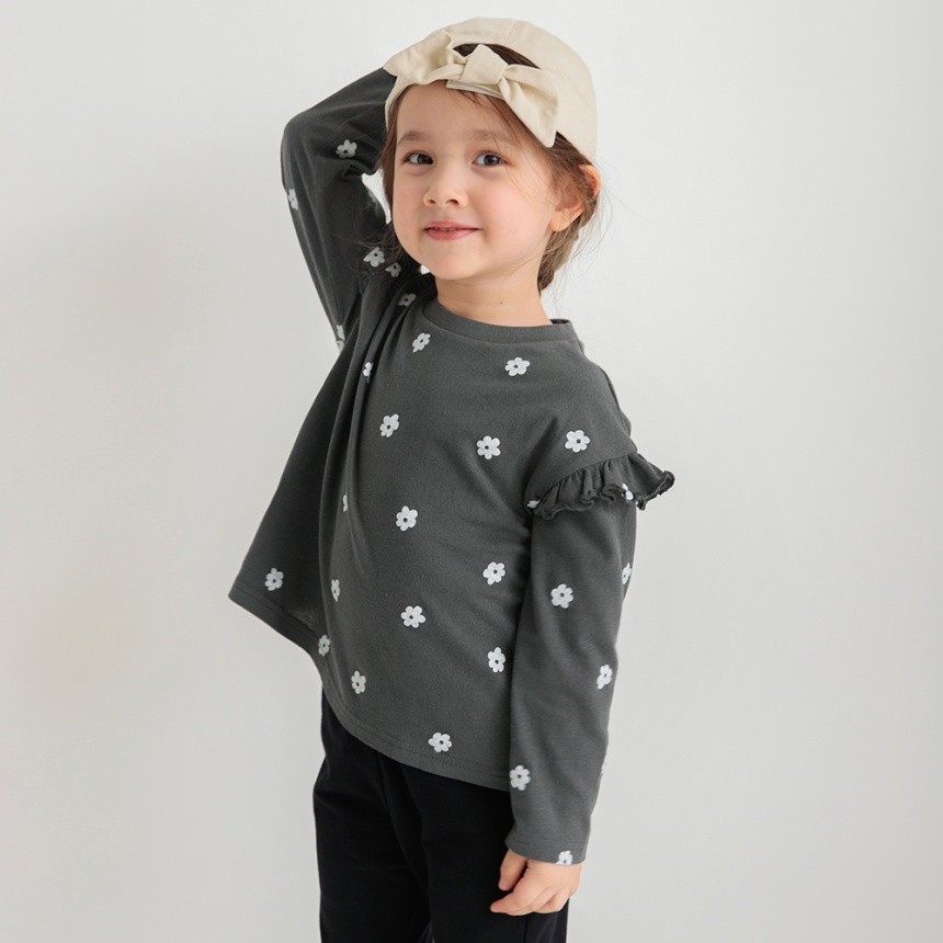 チャコールグレー