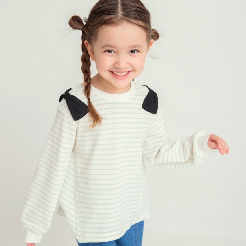 ライトグリーン