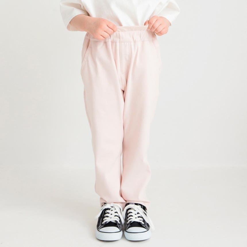 サーモンピンク