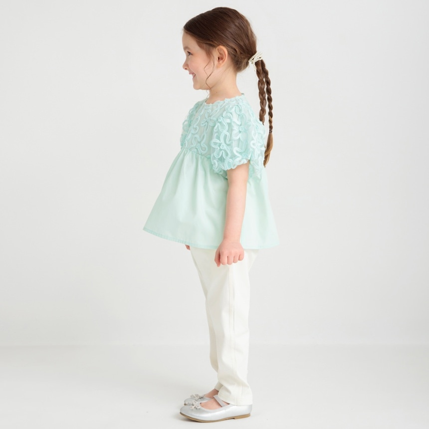 ライトグリーン