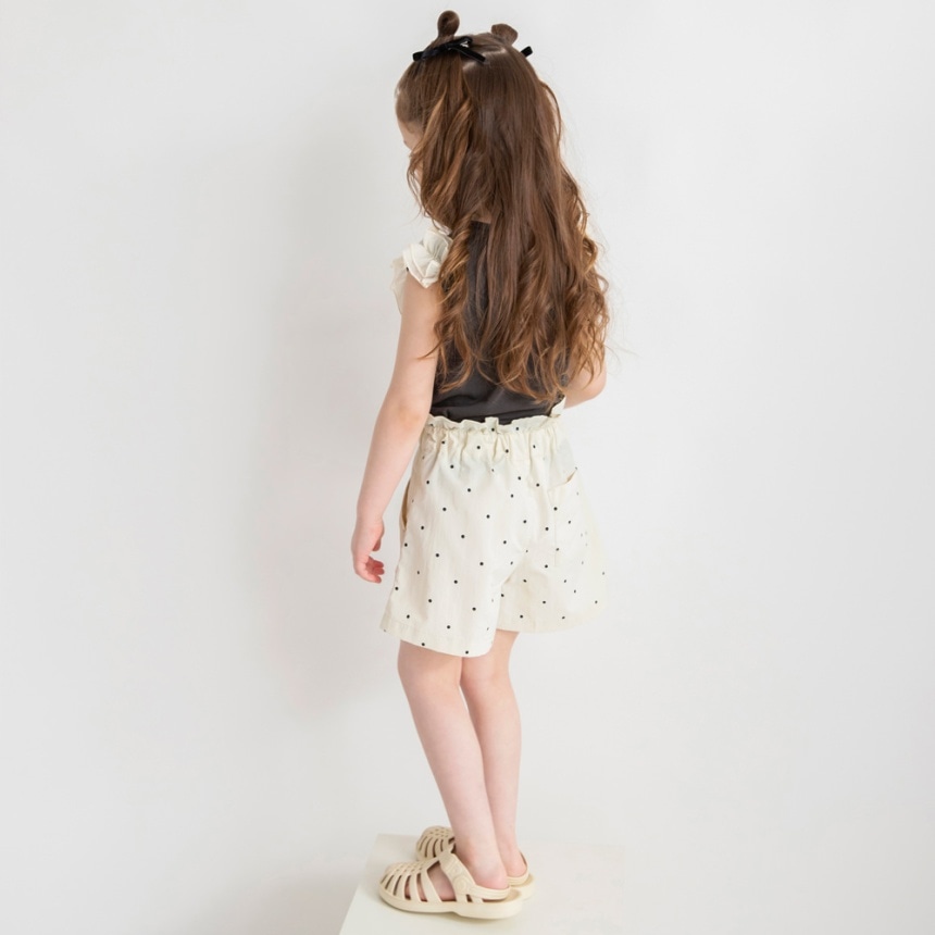 チャコールグレー