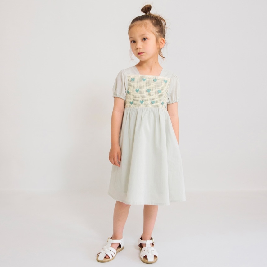 ライトグリーン