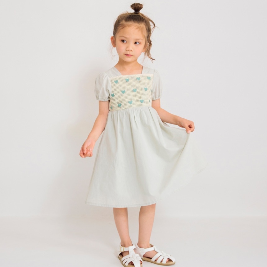 ライトグリーン