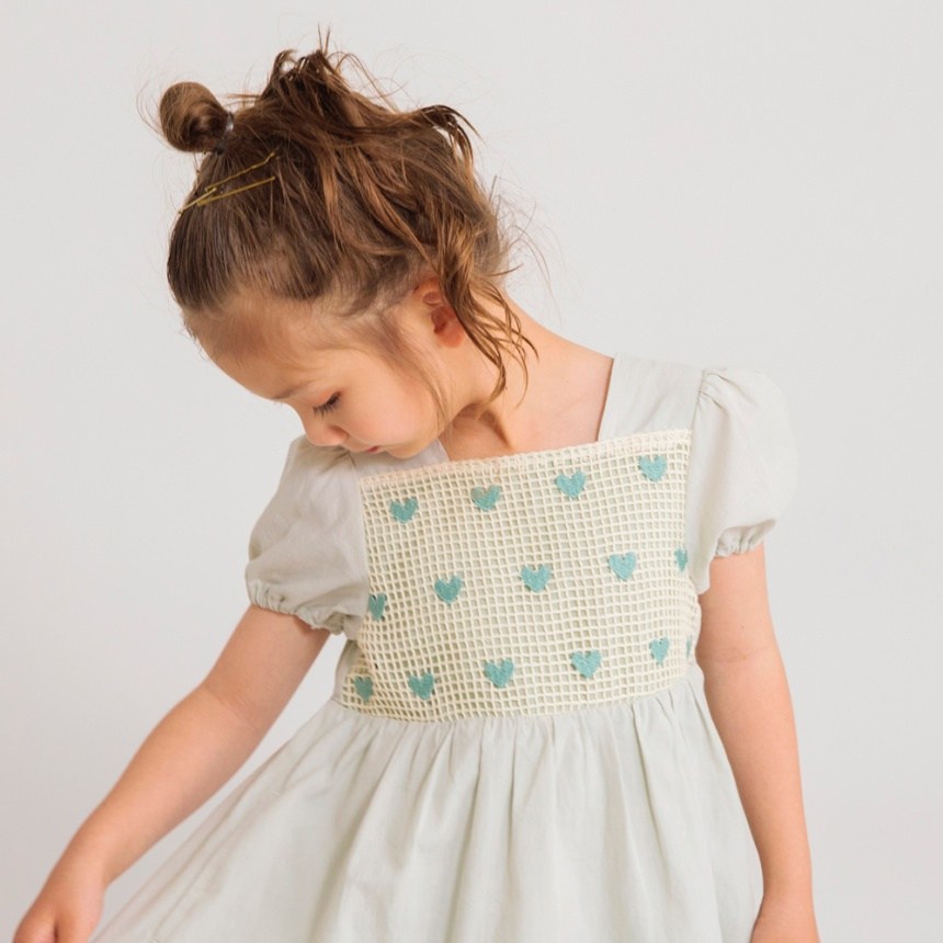 ライトグリーン