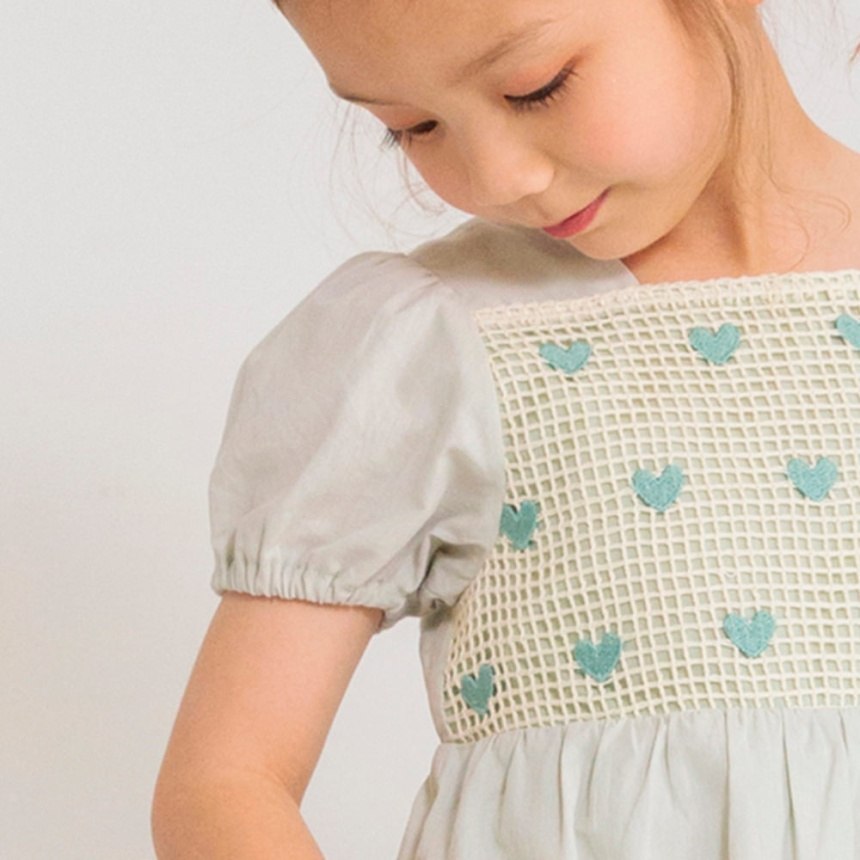 ライトグリーン