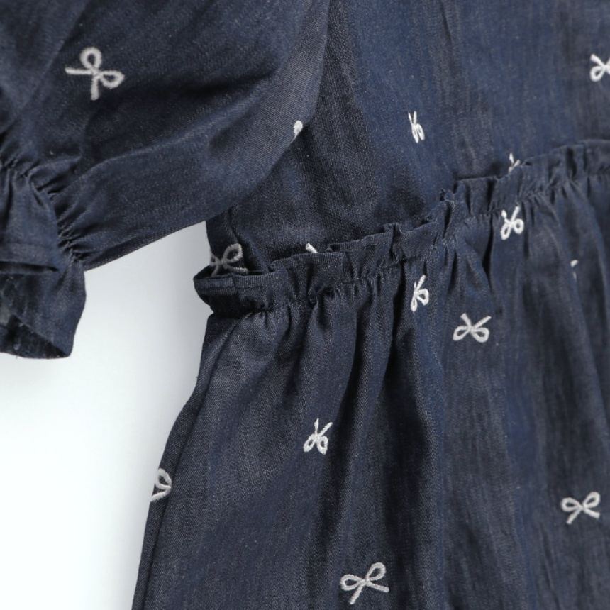 ネイビーブルー