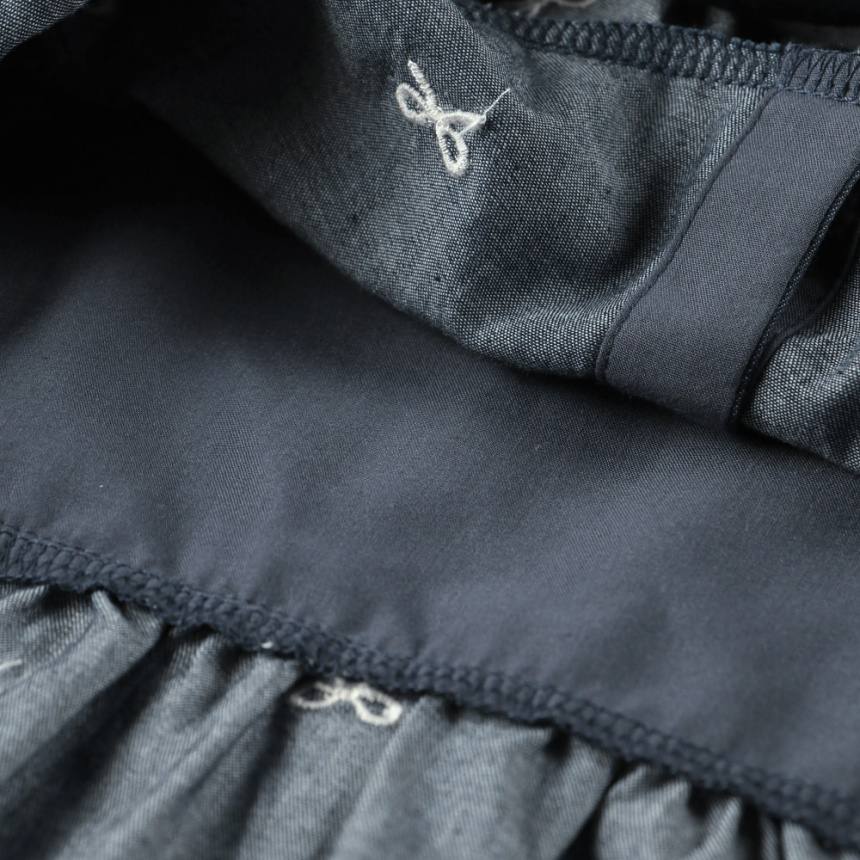 ネイビーブルー