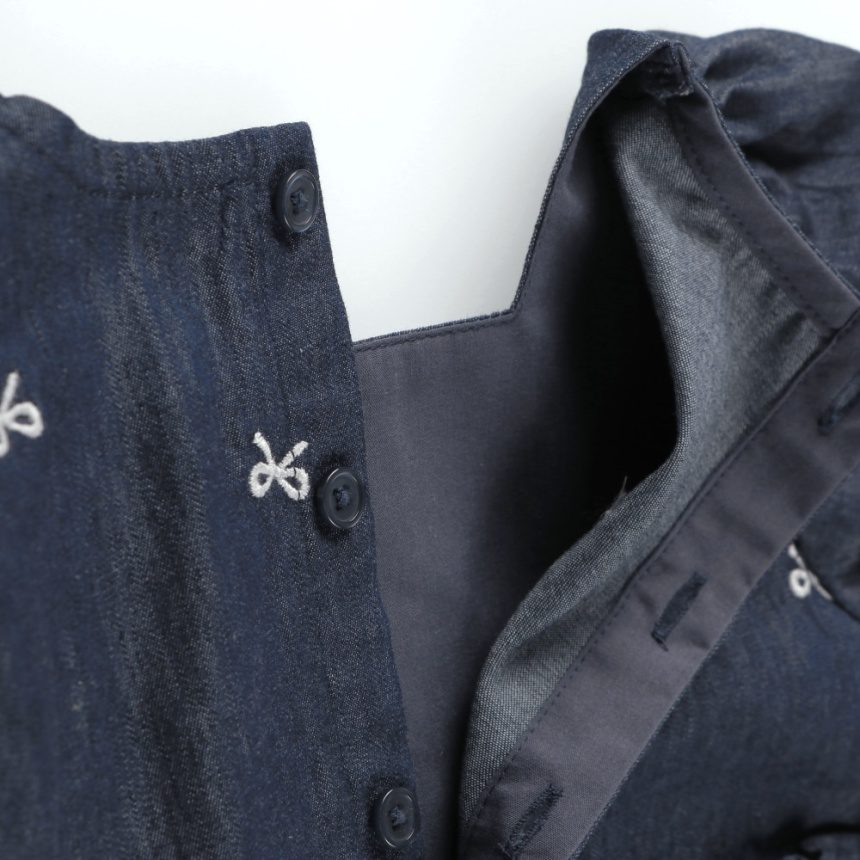 ネイビーブルー