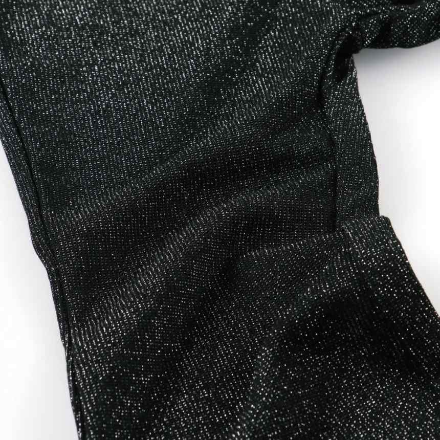 チャコールグレー