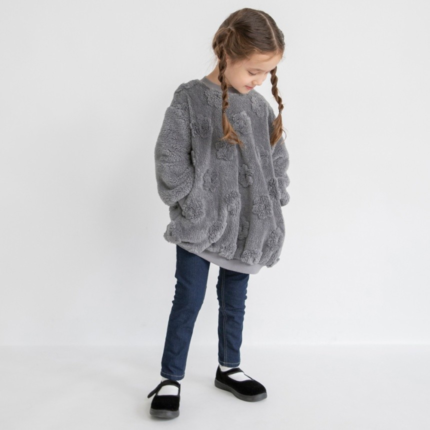 チャコールグレー