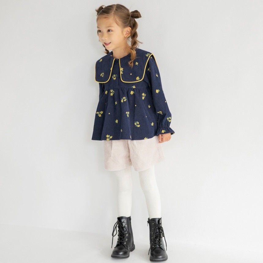 ピンクベージュ